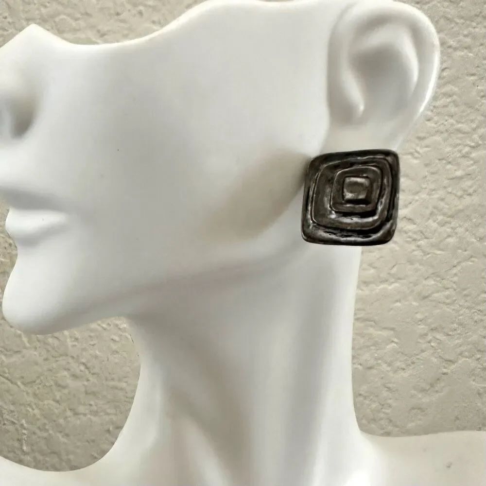 Silver tone square spiral earrings